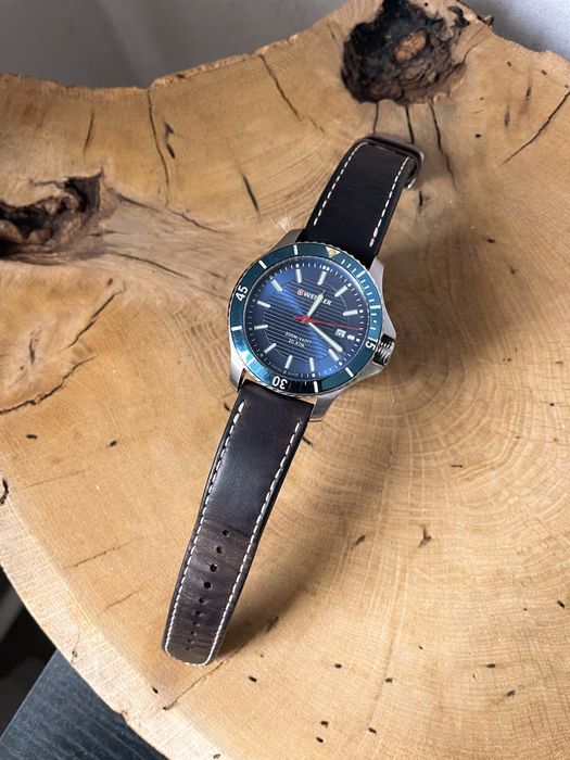 Швейцарський годинник Wenger W01.0641.130 SEAFORCE