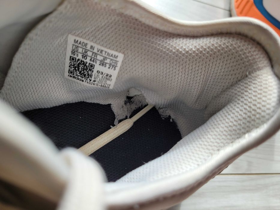 Buty do siatkówki Adidas Court Team Bounce 44 2/3