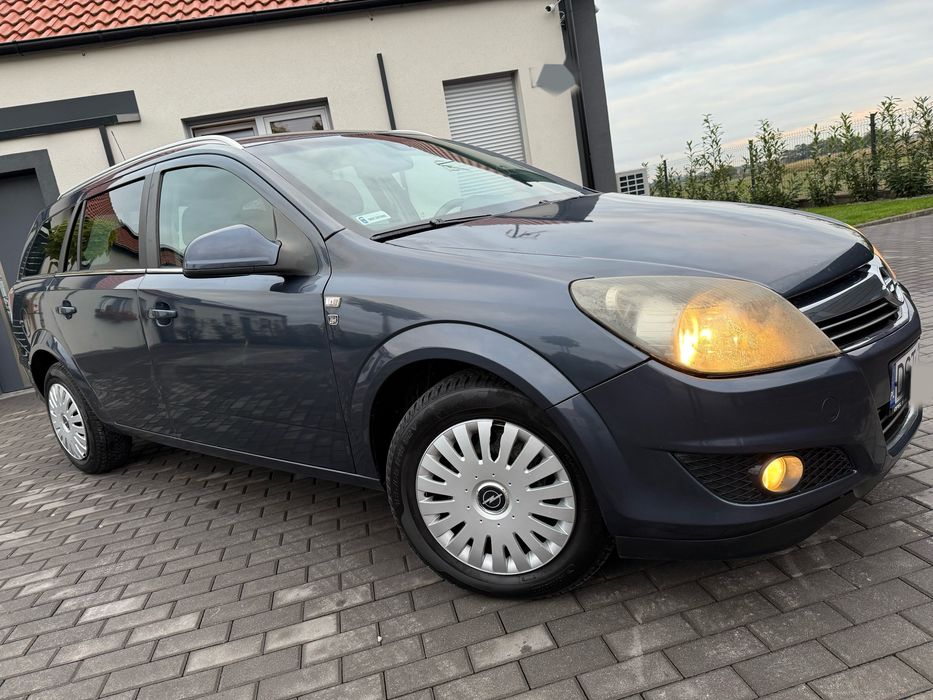 OPEL ASTRA 1.7 CDTi 110KM !!KLIMA ,Grzane Fotele ,LIFT !!Piekna 2010r!
