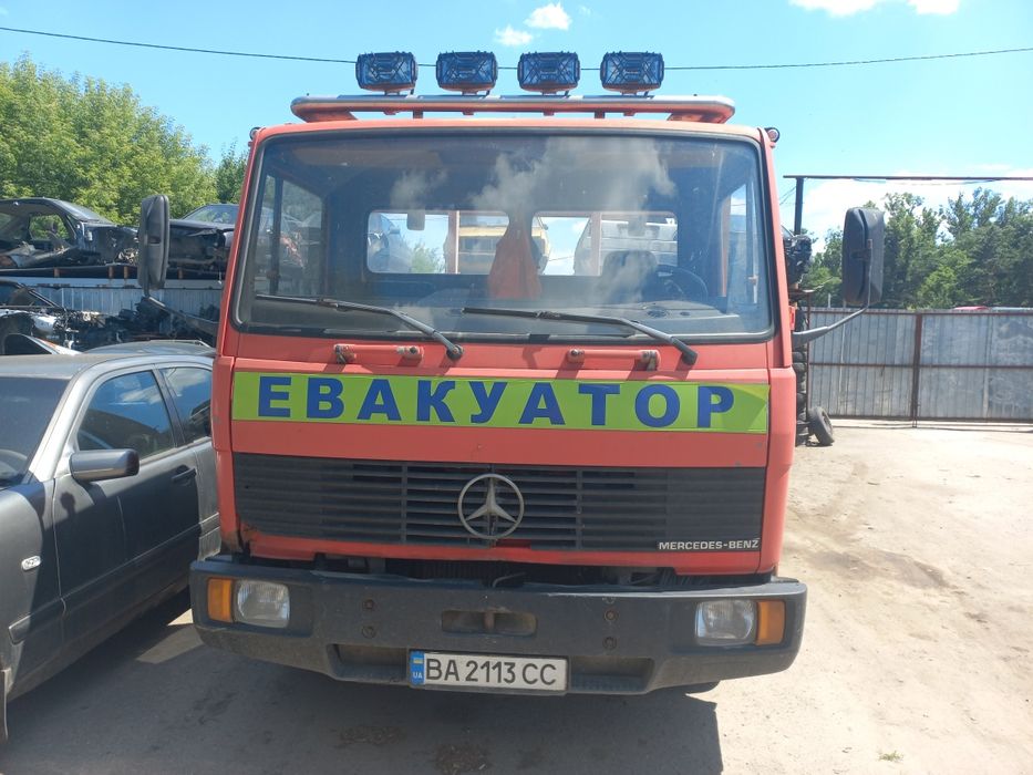 Євакуатор MERCEDES-BENZ 814