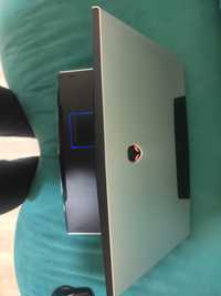 Ноутбук Dell Alienware