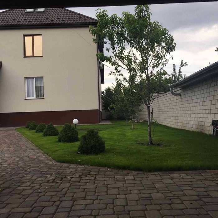 Продам 2 єт. дом 350 кв.м. в г.Вішгороде,микрорайон Дедовица