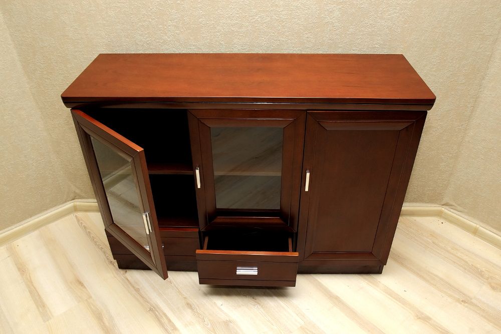 Przeszklona komoda 3-drzwiowa, gabinetowa, 120cm. Outlet -50%