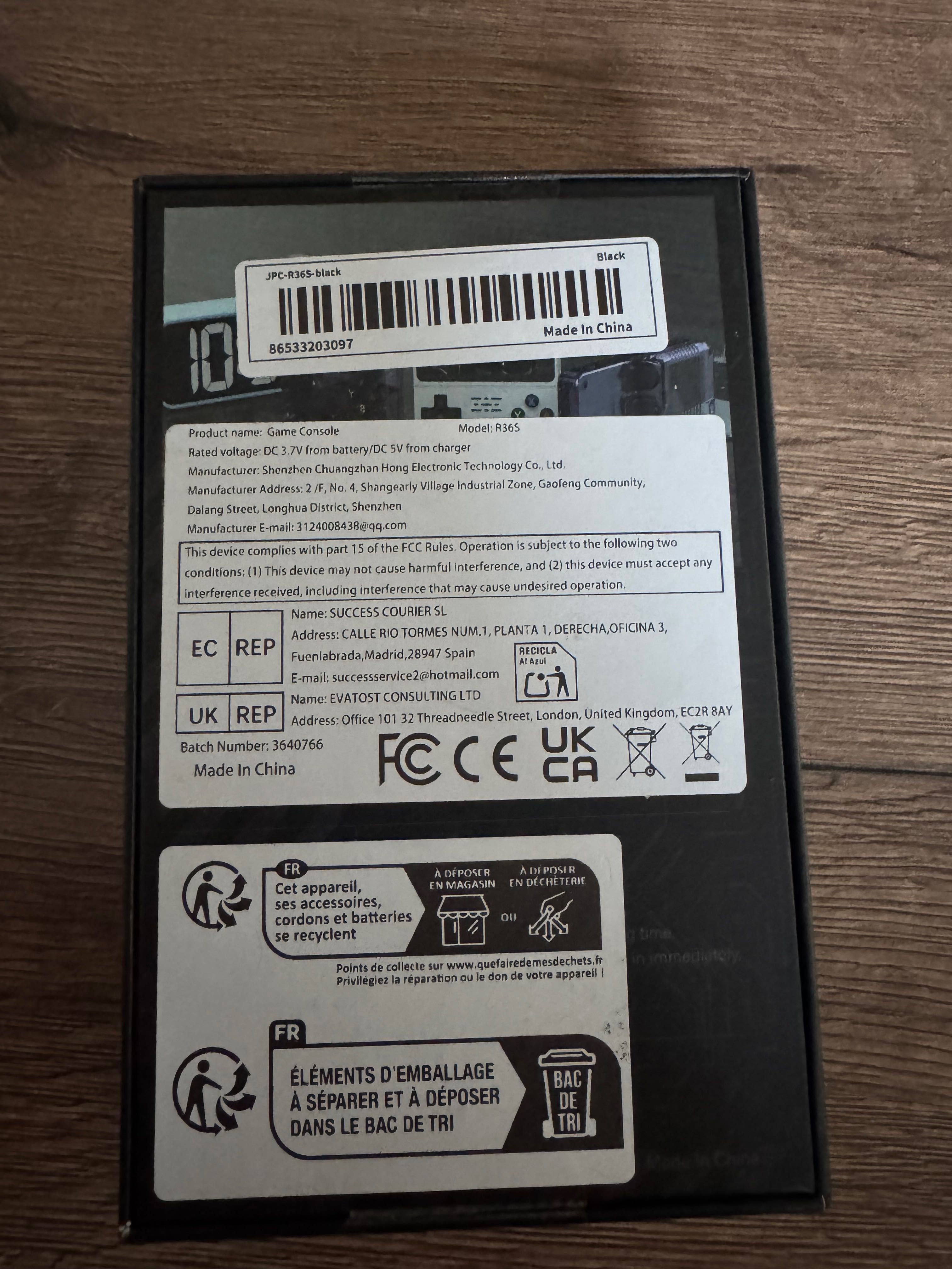 Sprzedam konsolę R36S