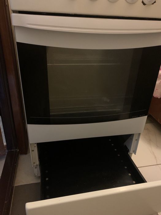 Продається газова плита Hansa у робочому стані