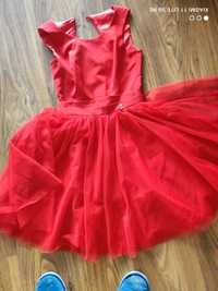 Czerwona sukienka z tiulu r. 34