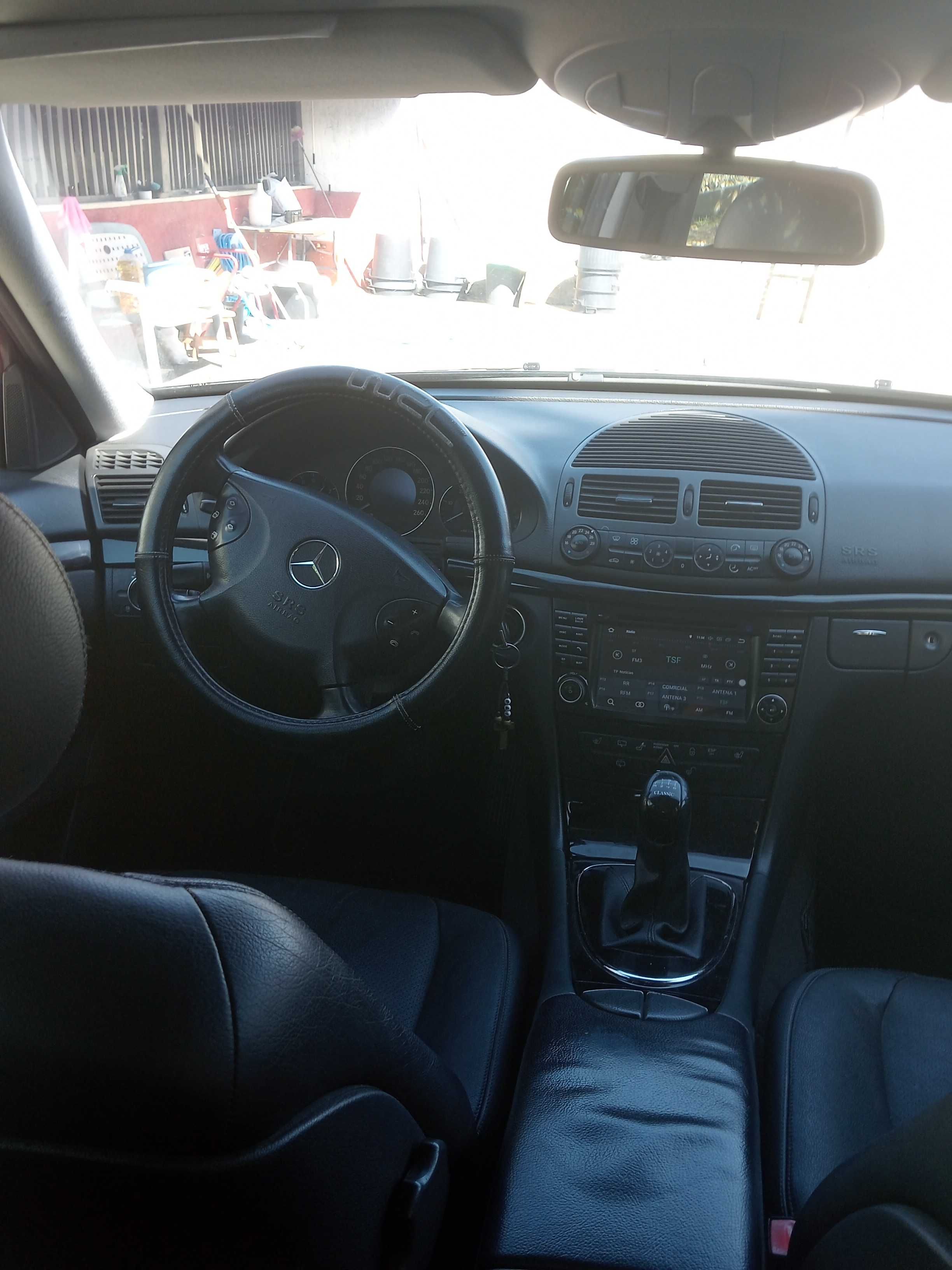 Mercedes - Benz 220