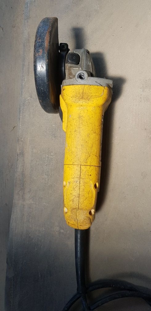Dewalt D28139 szlifierka uszkodzona