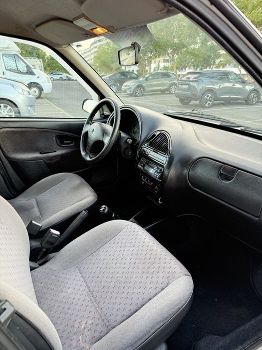 Citroen Saxo 1.1 | 2001 | 80mil km reais