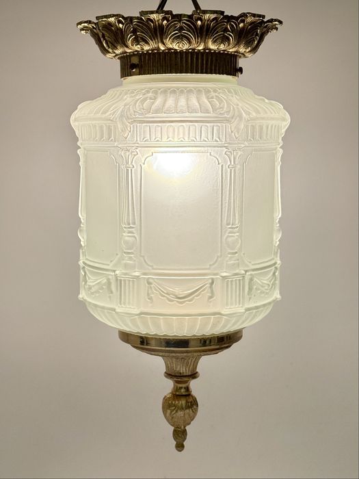 Piękna lampa w stylu Regency