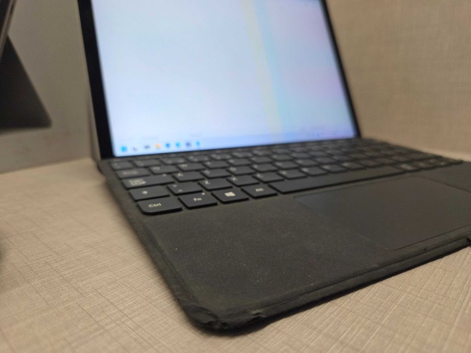 Microsoft Surface Go2 - Core m3 - 8GB RAM - 128GB Disk + Teclado e W11