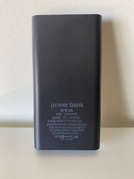 Power Bank  preta 20000