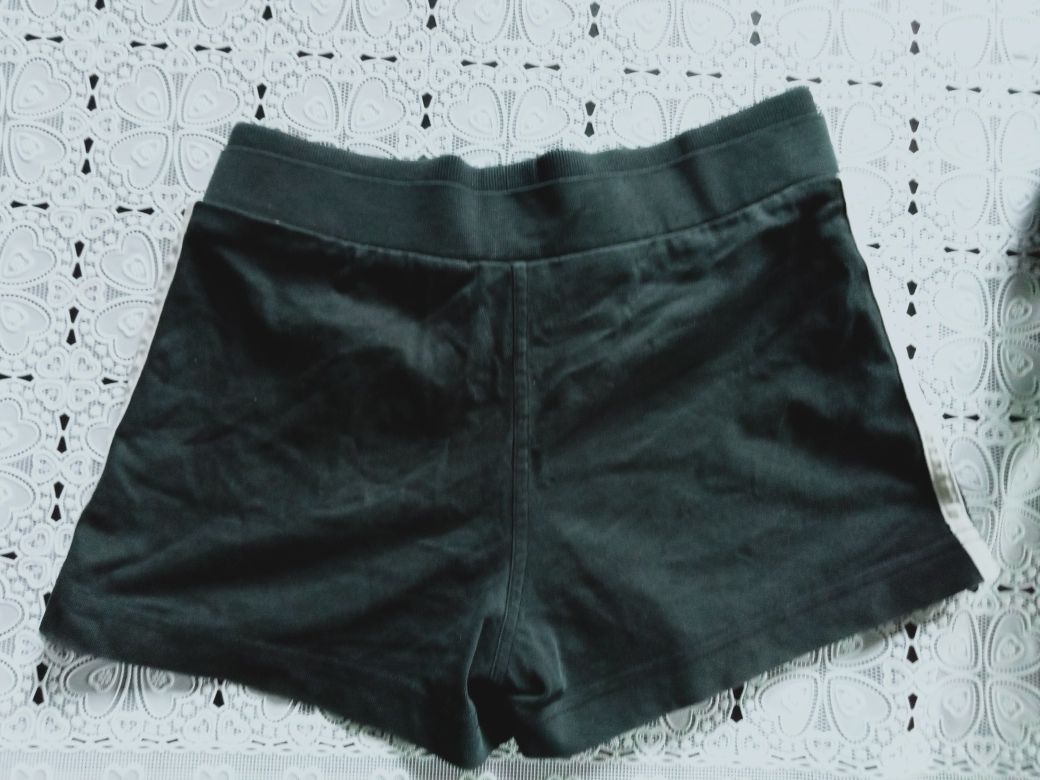 Spodenki adidas r.140 9-10 lat
