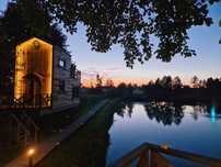 Domek w drzewach, Glamping, domek nad stawem, nocleg