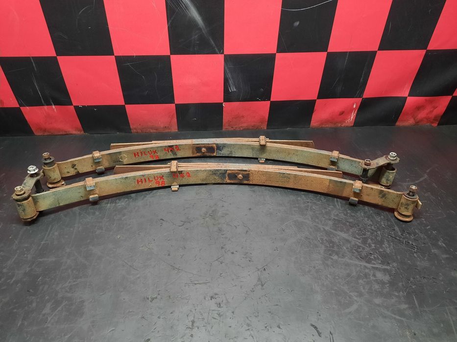 Fecho De Molas Toyota Hilux Vi Pick-Up (_N1_)