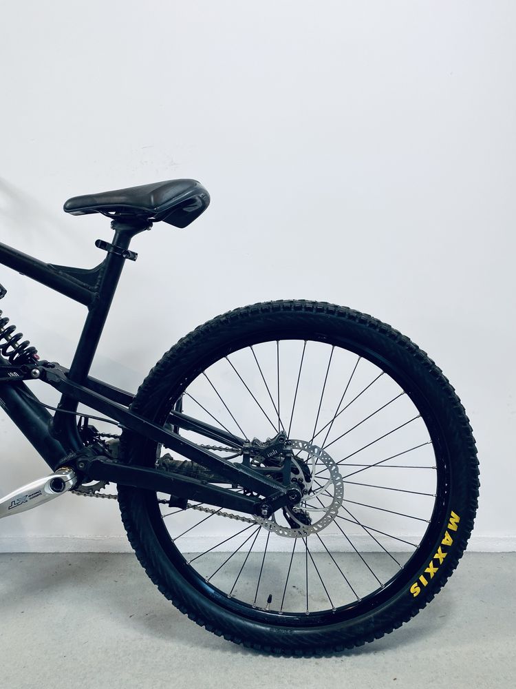 Rower Canyon Torque F8 / FULL / Downhill / Rozmiar M