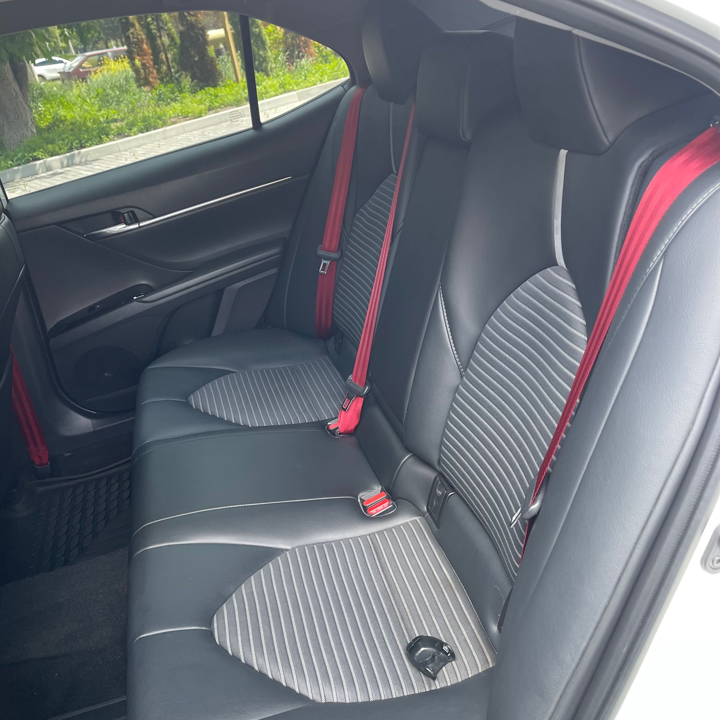 Toyota Camry SE AWD