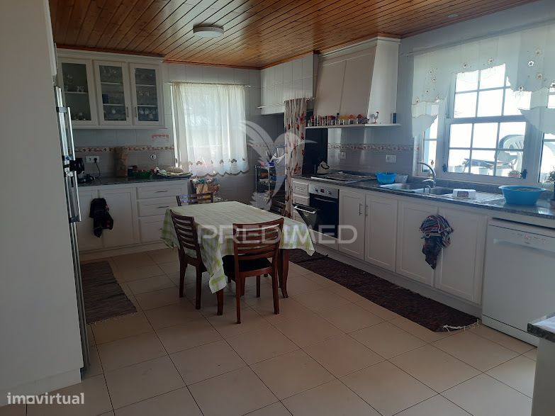 Moradia com Vista Deslumbrante para o Mar e Ilha do Pico – Calheta,...