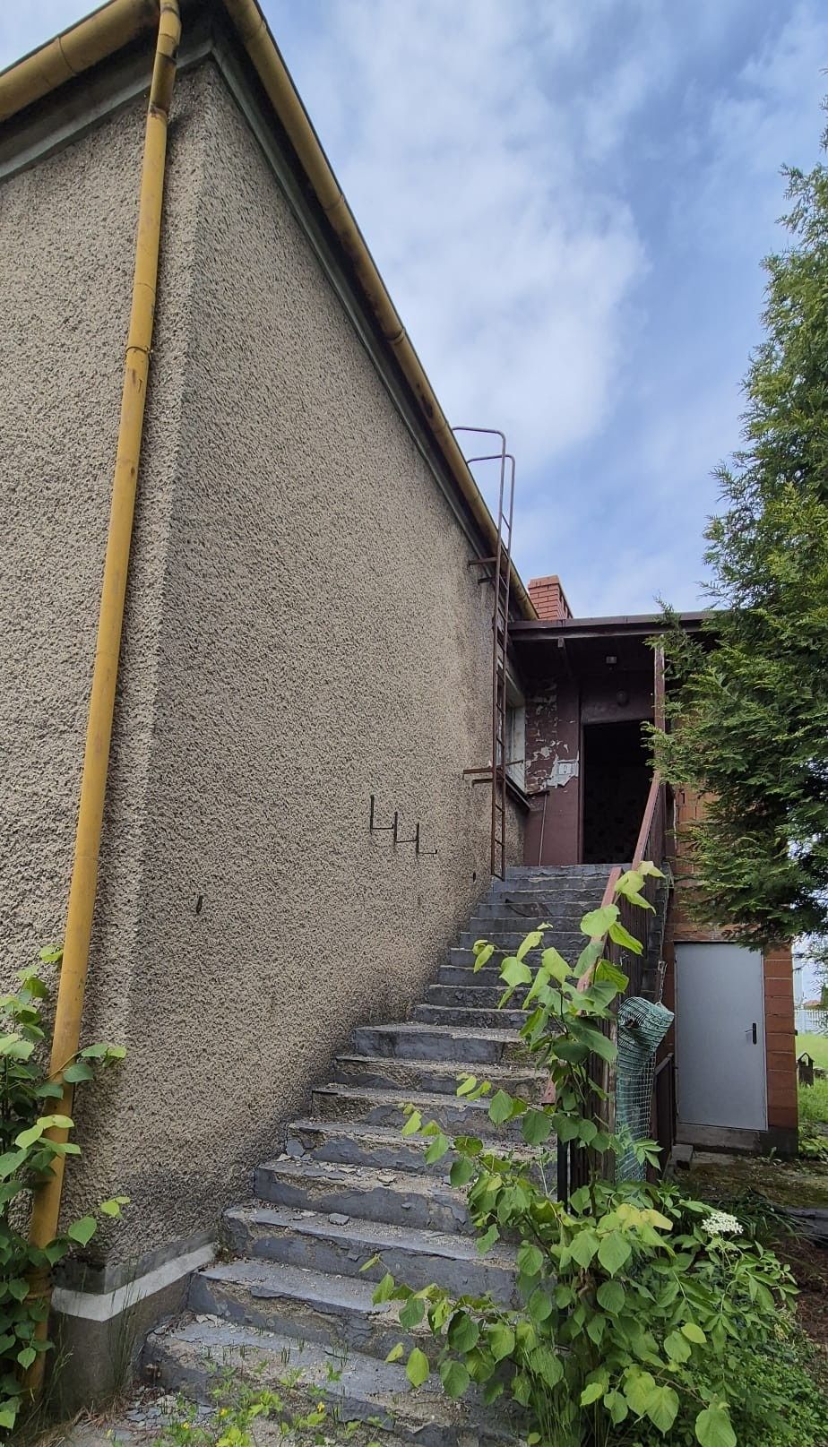 BEZPOŚREDNIO - Sadów: Dom 193 m2, działka 567 m2 (możliwa hipoteka)