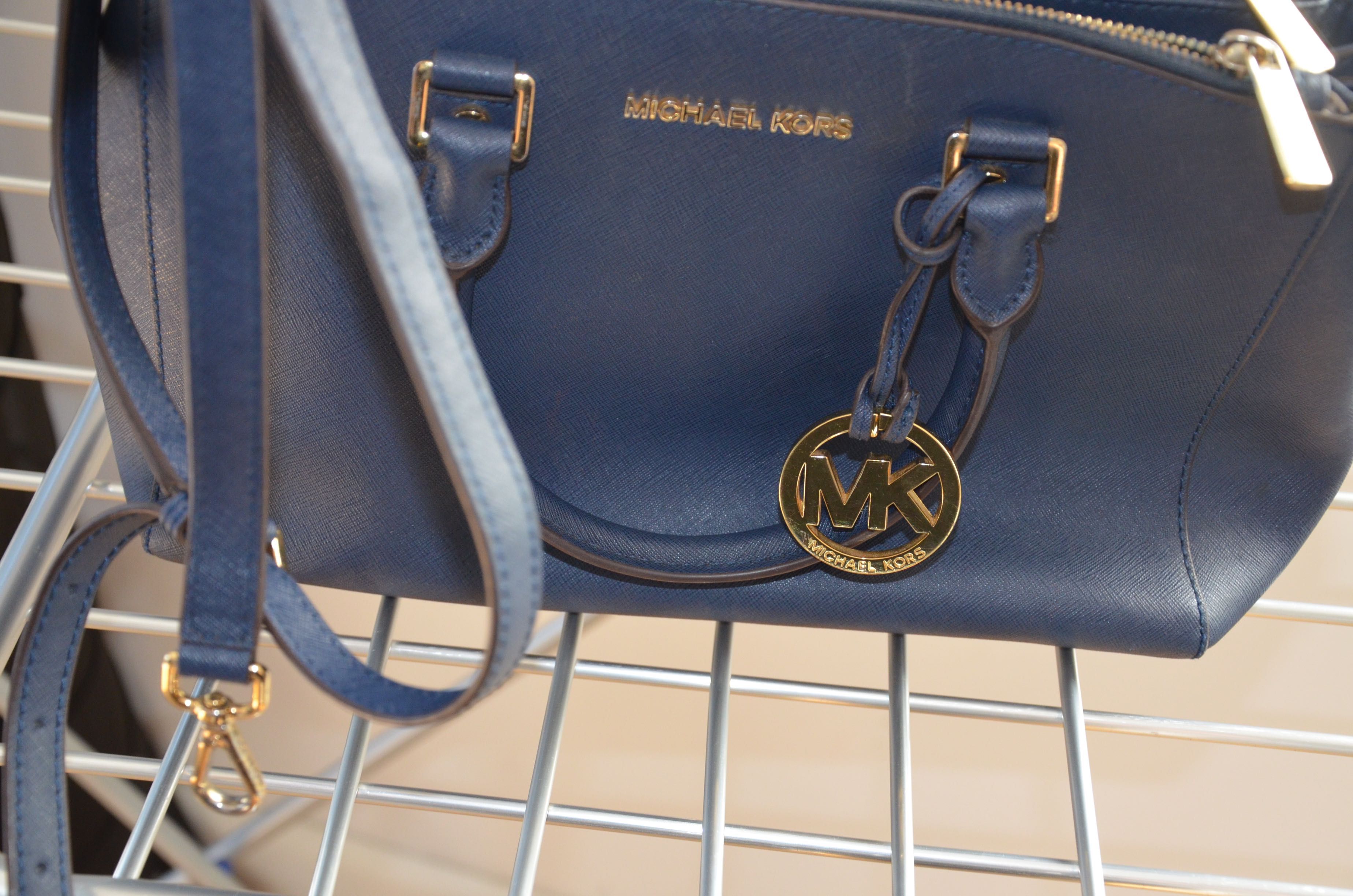 Torebka Michael Kors duża niebieska z paskiem MK