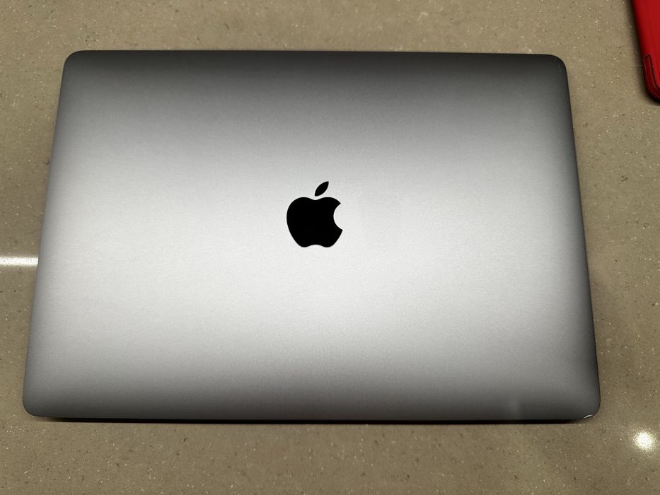 MacBook Pro 13” A2289 (2020, i5 / 8GB / 256GB SSD)