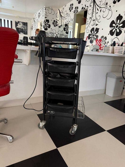 Візок перукарський, стан хороший, є 2 шт