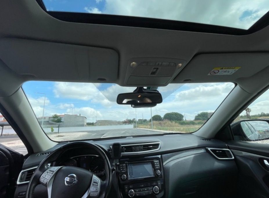 SUV Nissan X-Trail Tekna Panorâmico - 7 Lugares