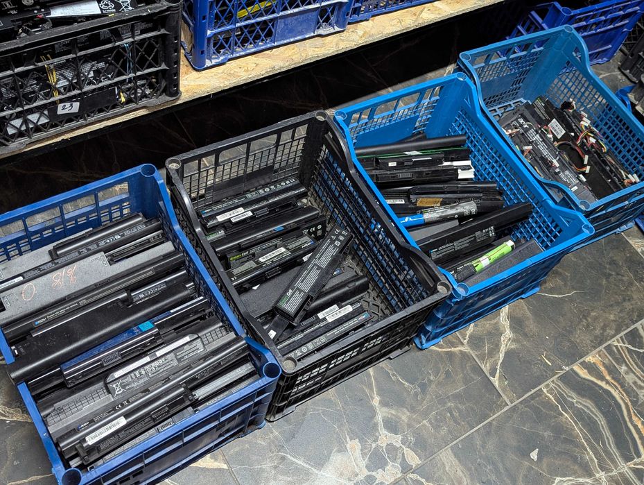 Акумуляторні батареї на розбір на елементи