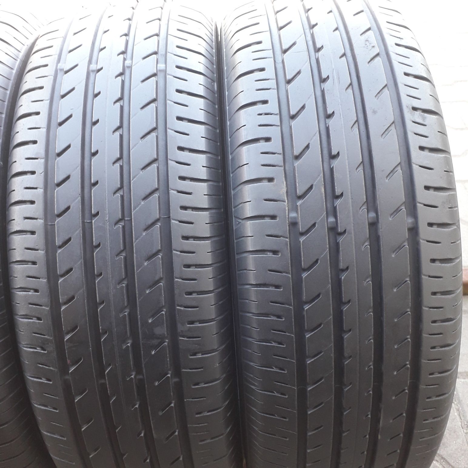 185/60R16 86H TOYO