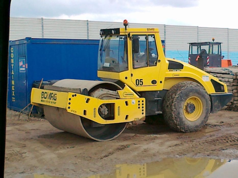 Bomag BW 213  Walec drogowy Bomag BW 213