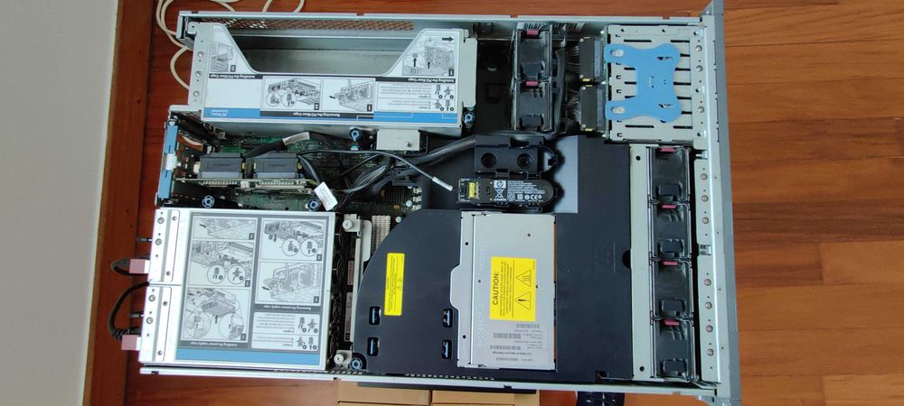 HP Proliant DL380 G5 + Spares