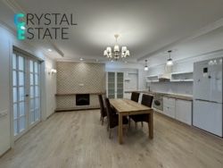 Двокімнатна квартира з ремонтом та видом у бік моря, Ланжерон