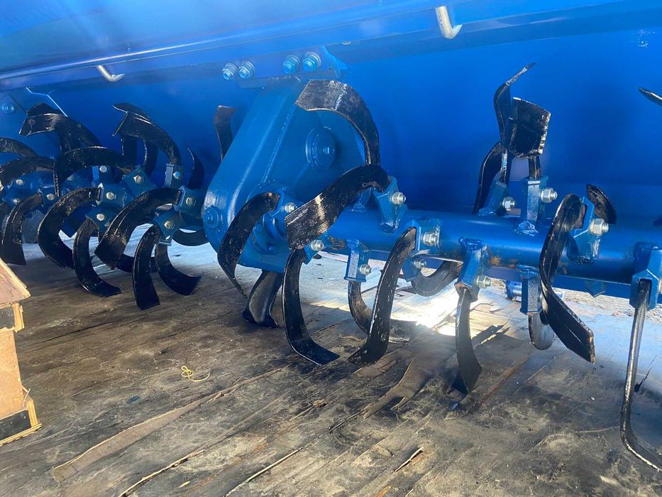 Фреза на трактор навісна