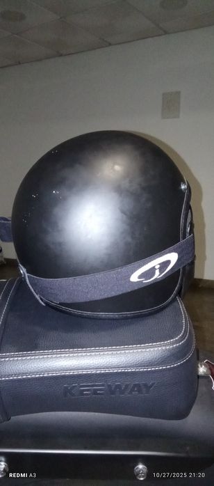 Vendo capacete de mota 130R com mascara de oferta