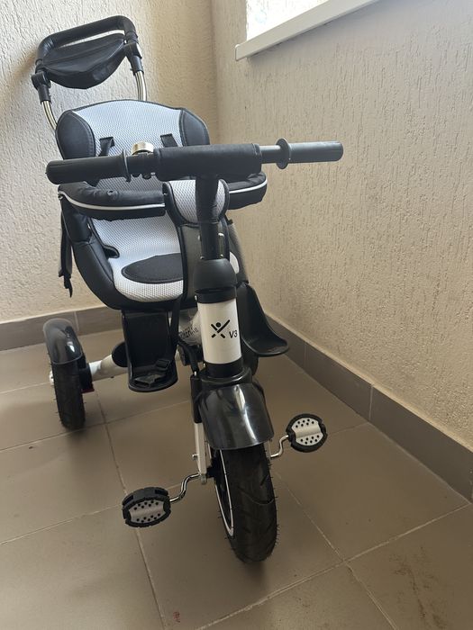 Дитячий триколісний велосипед