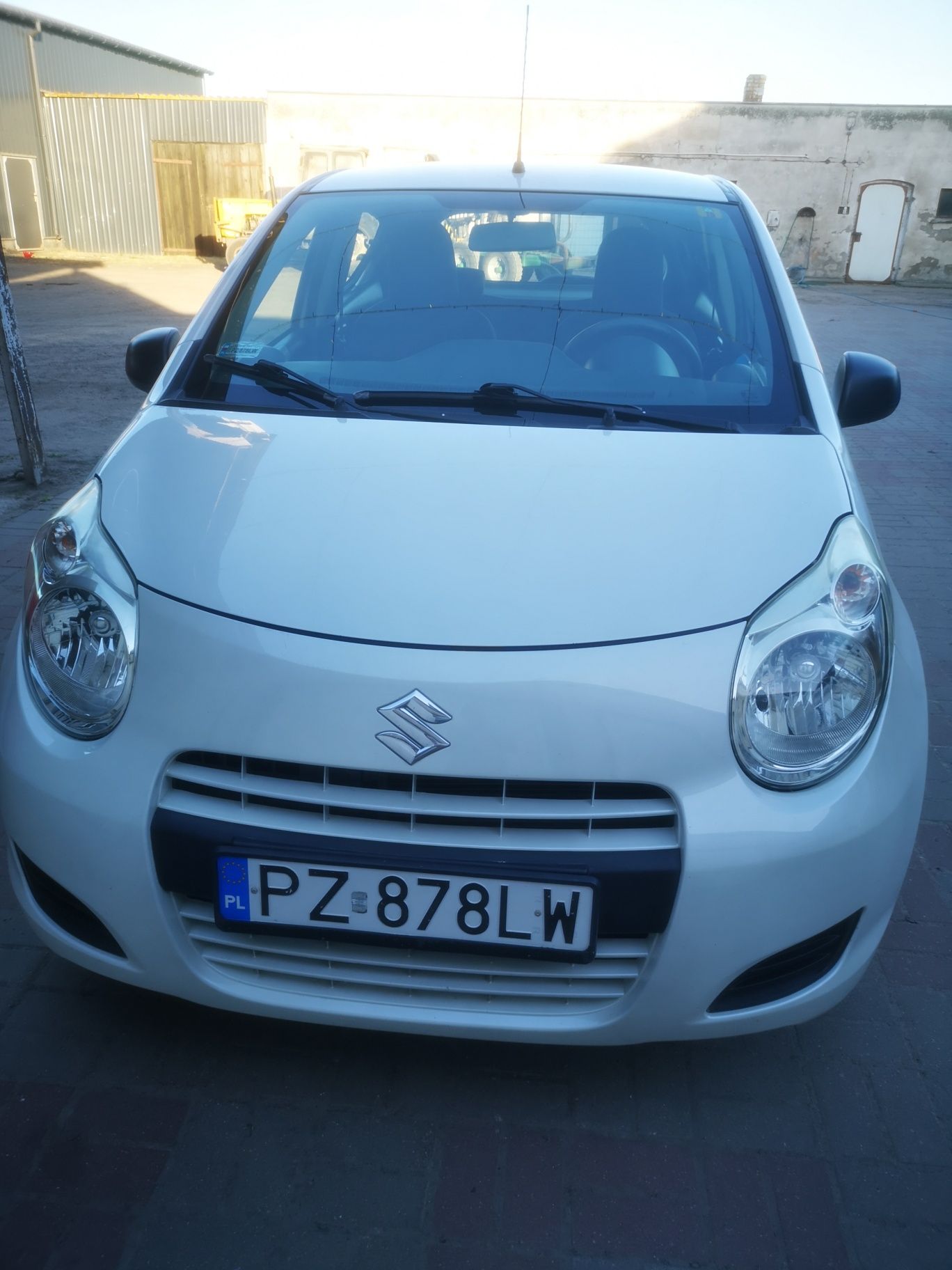 Samochód Suzuki Alto 1.0