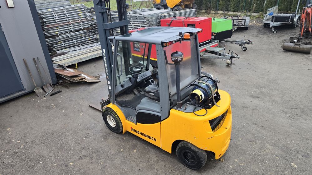 Wózek widłowy 3,5t Jungheinrich DFG 435s