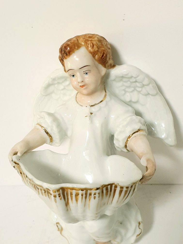 Linda antiga pia de Água Benta  "Cherub" em porcelana
