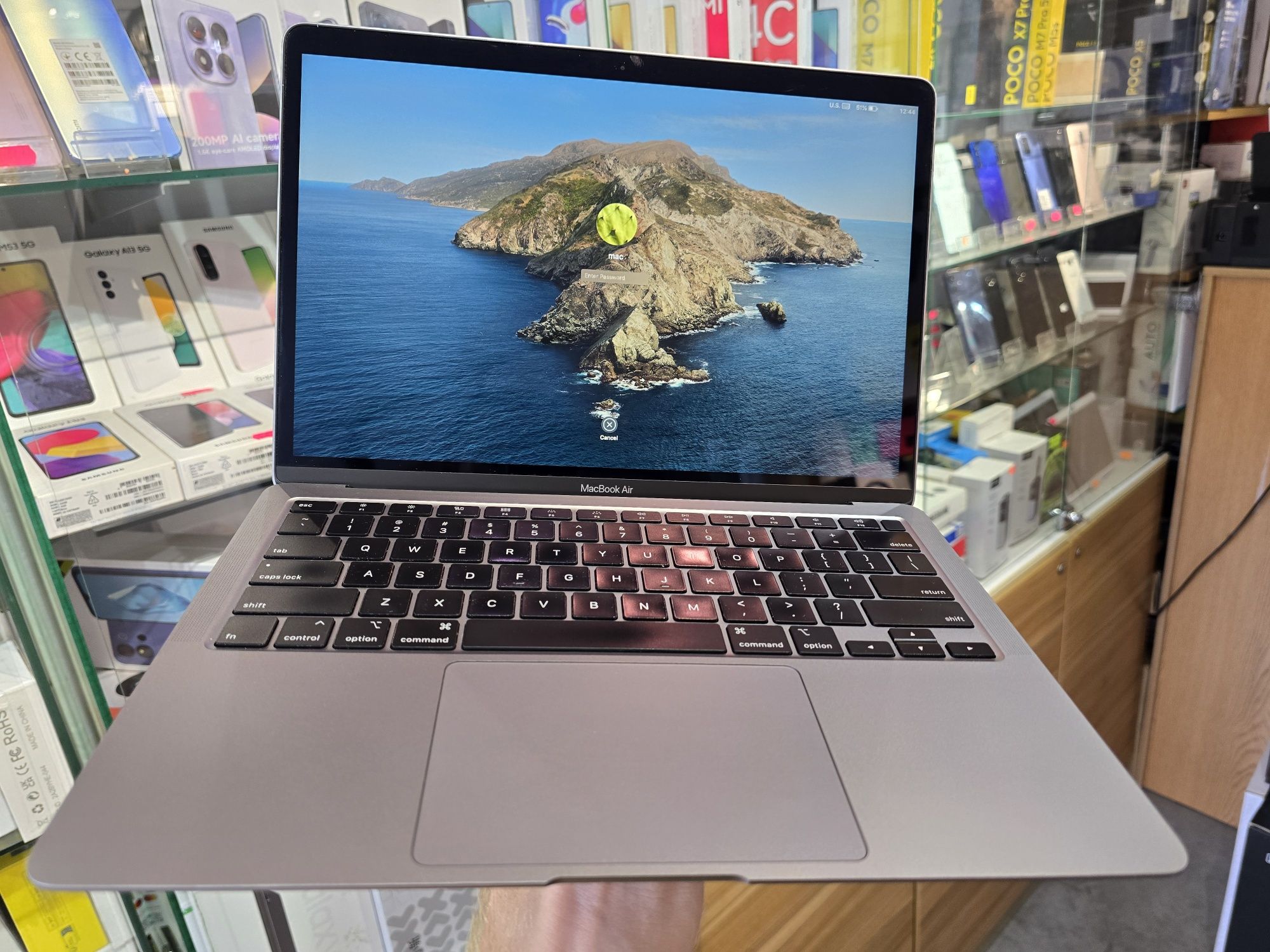 MACBOOK Air 13 2020 8/128 100% i3 A2179

Колір - Graphite 
Дисплей - 1