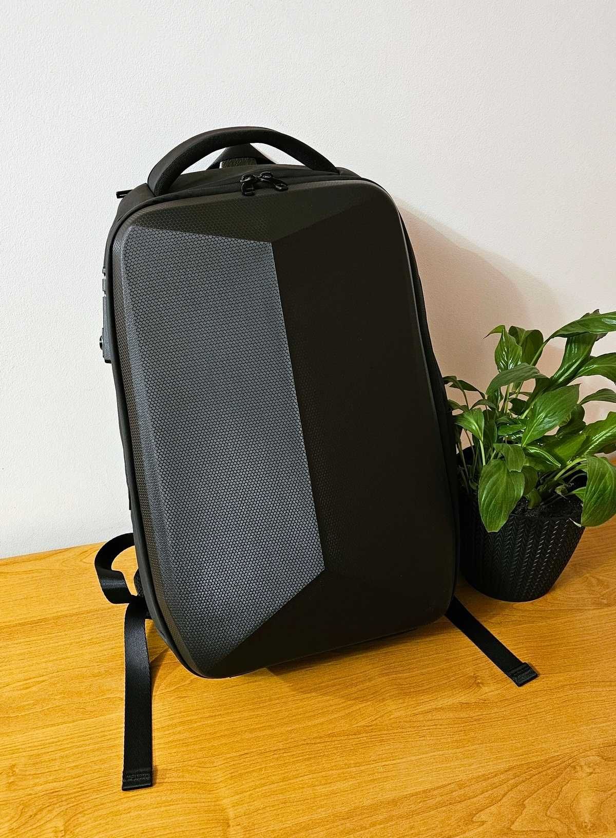 Багатофункціональний рюкзак для ноутбука 17.3" \ 15.6" (панцерний USB)