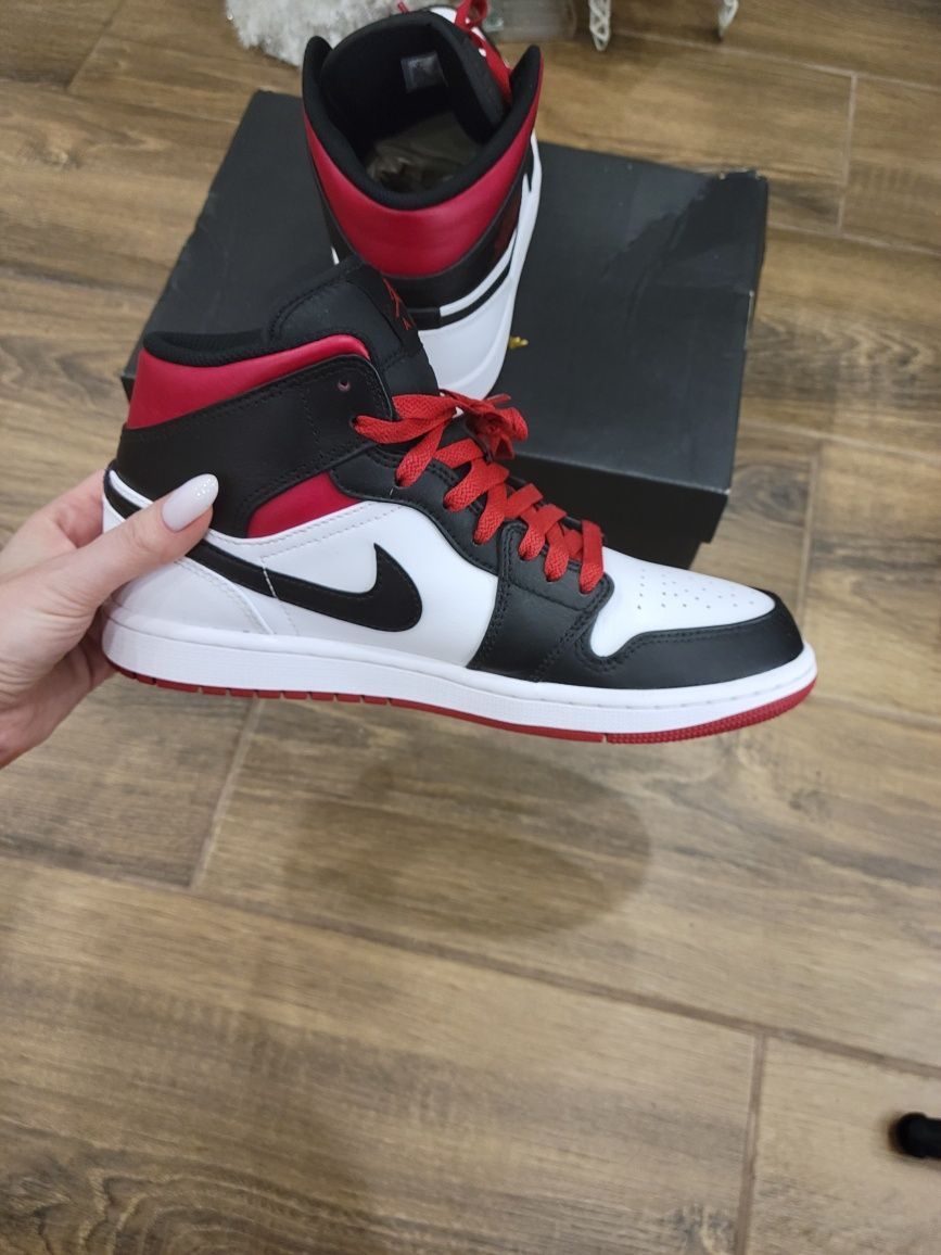 Кросівки Кроссовки Nike Air Jordan 1 , red and white ОРИГІНАЛ