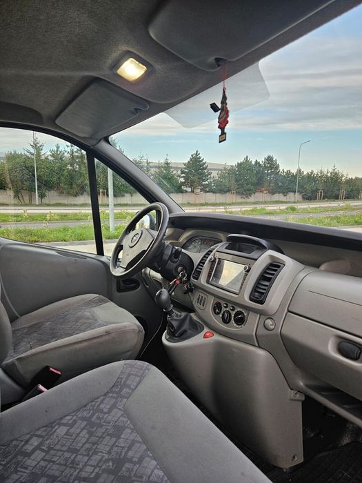 Opel vivaro 2.5 cdti