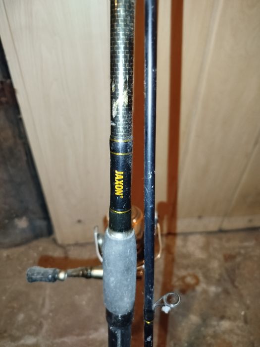 Wędka spinningowa z kołowrotkiem