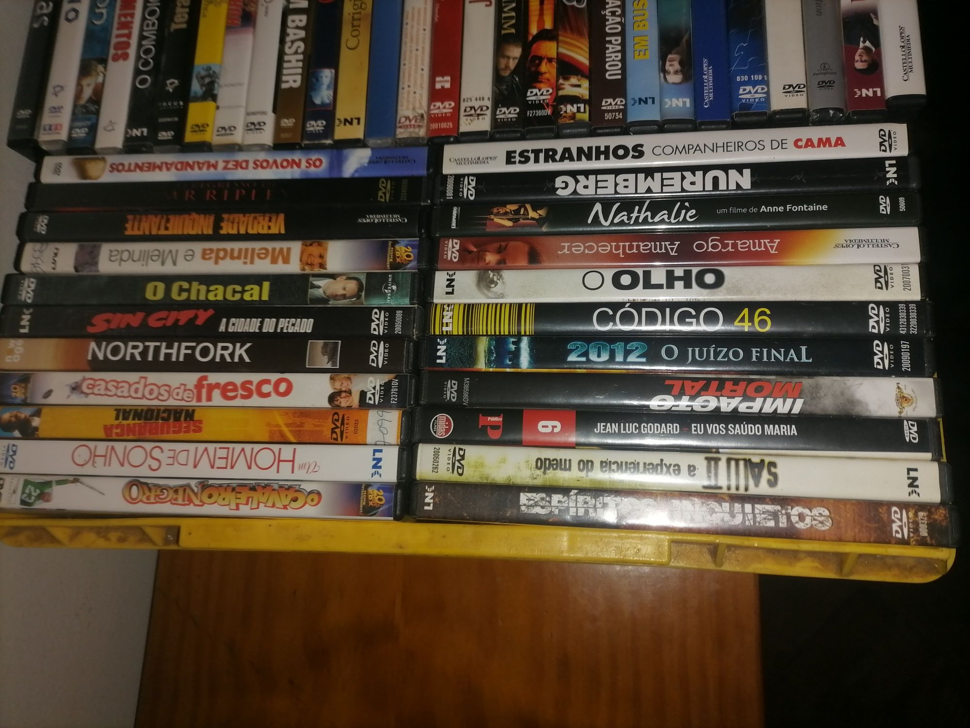 Conjunto 80 DVD filmes diversos por 40 €