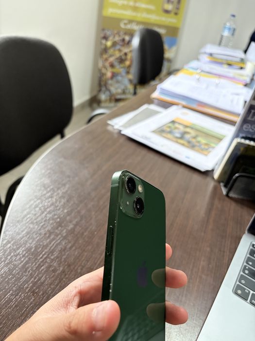 Iphone 13 - Bateria a 99%