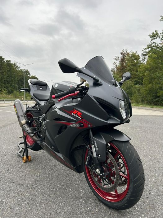 #Suzuki Gsx-r 1000 L8#