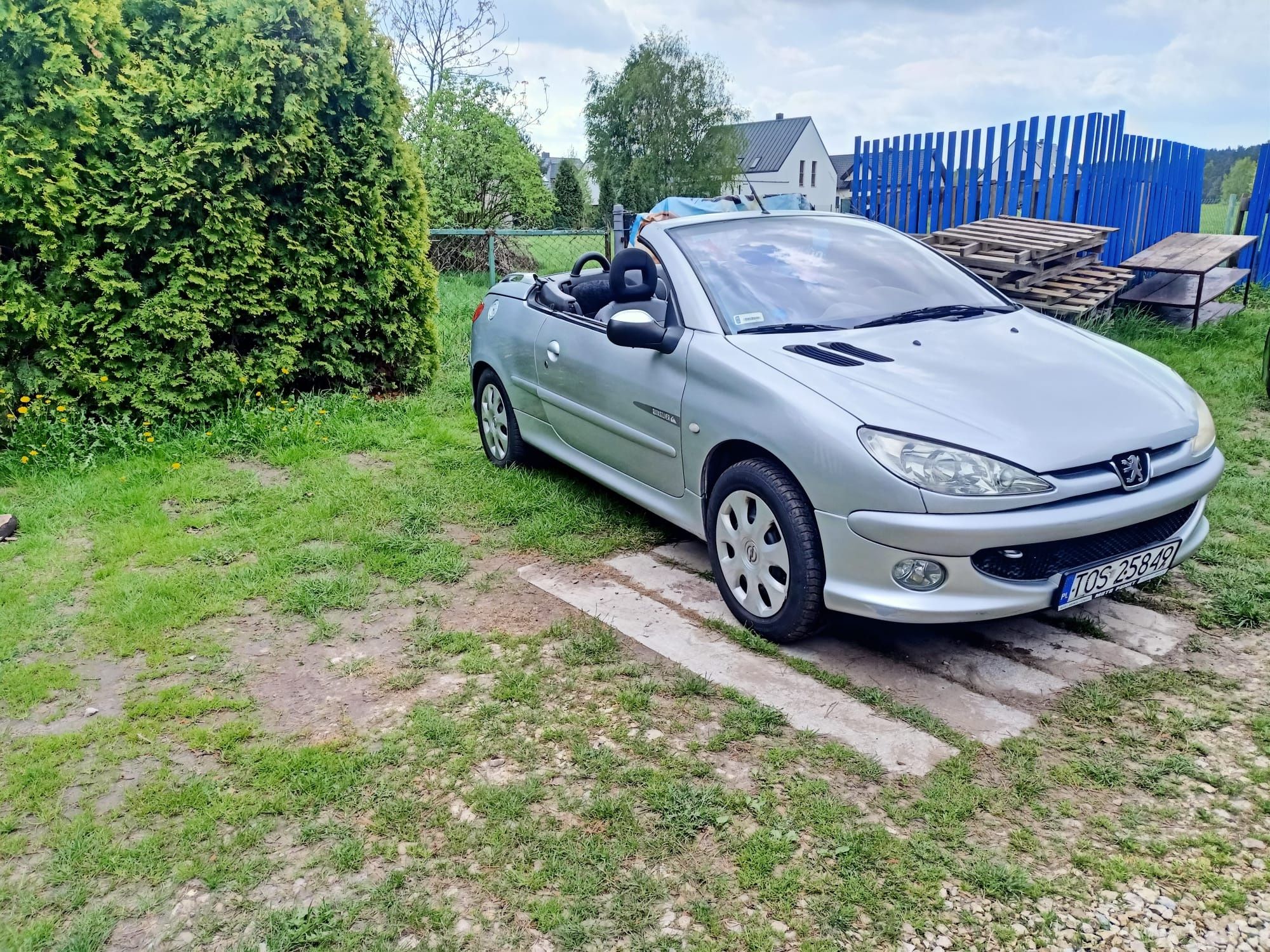 Peugeot cabrio 2004 rok