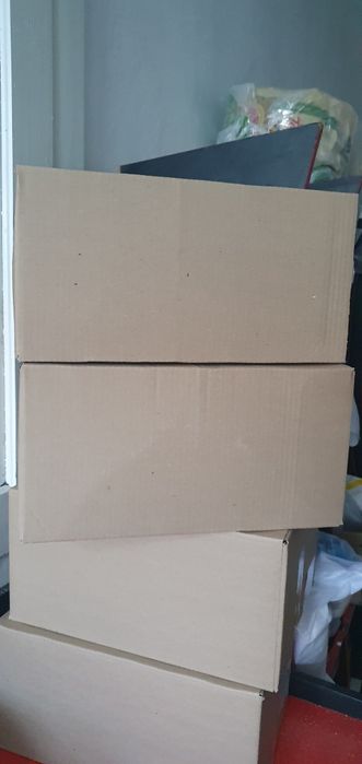 Картонна коробка б/у