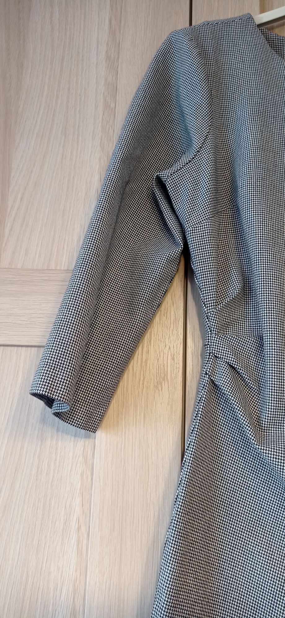 Next Tailoring ołówkowa sukienka biurowa, szara w drobną pepitkę r.38