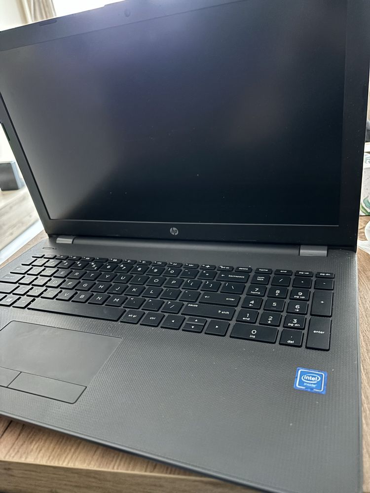 Laptop HP 3168NGW super stan!